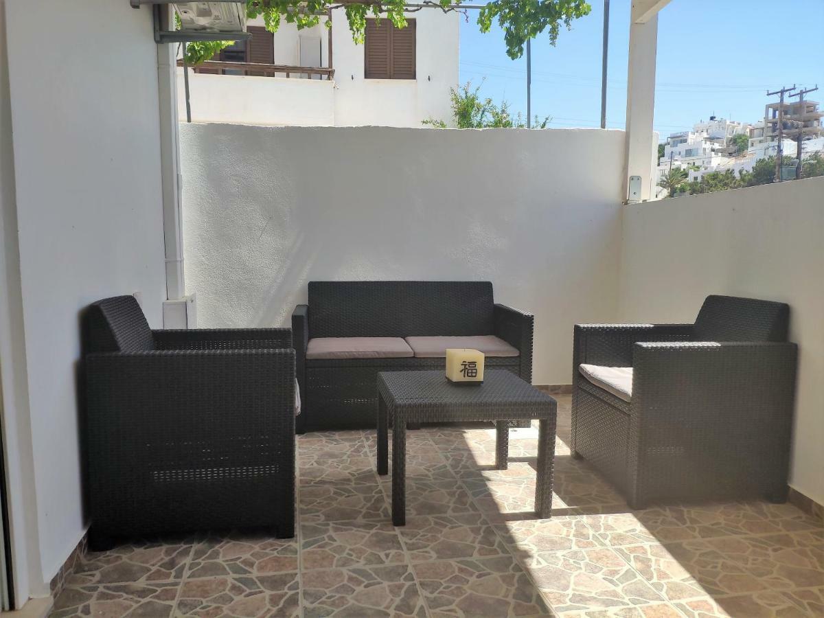 Neva Apartments By The Beach Makrýgialos 外观 照片