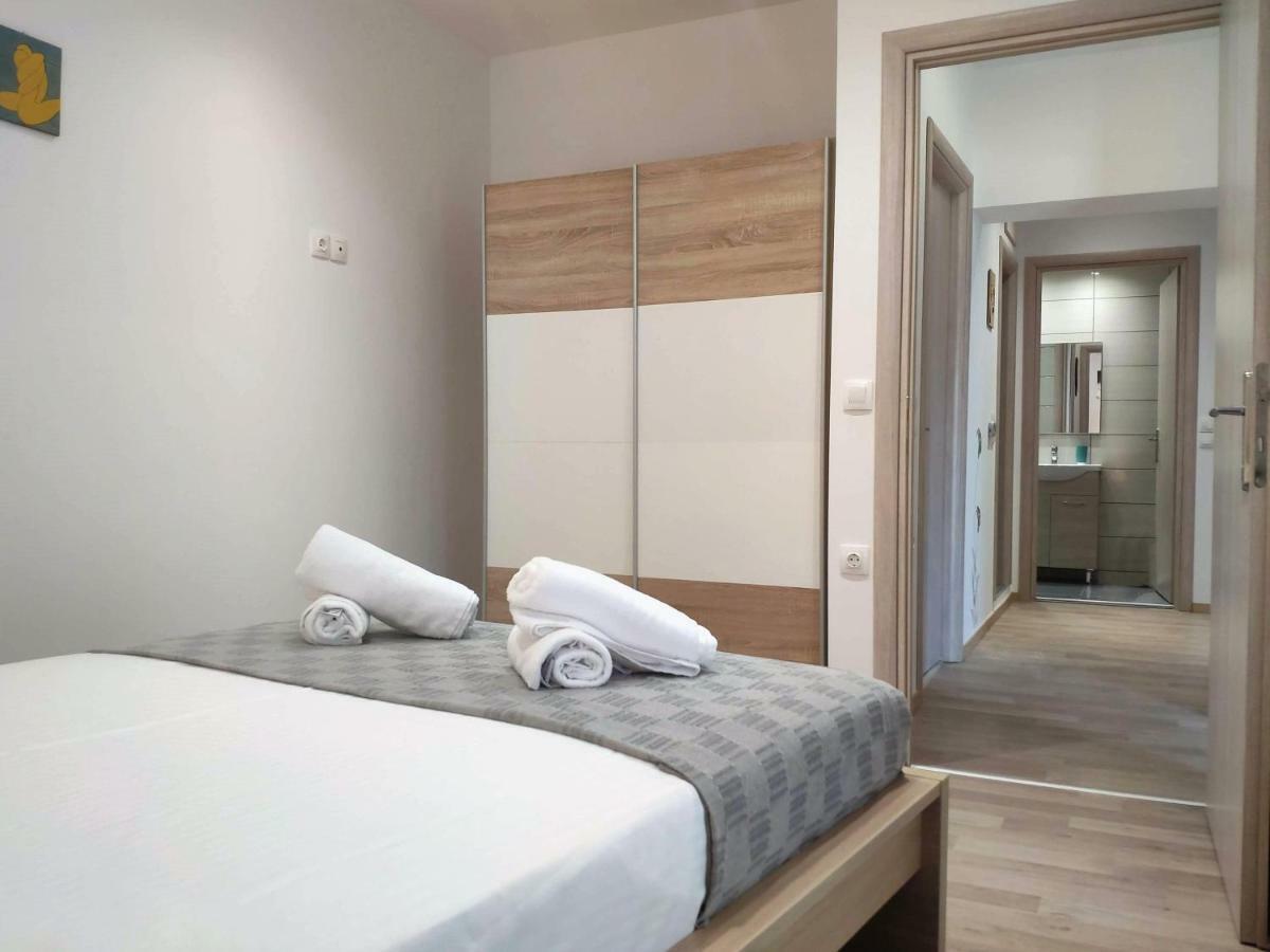 Neva Apartments By The Beach Makrýgialos 外观 照片