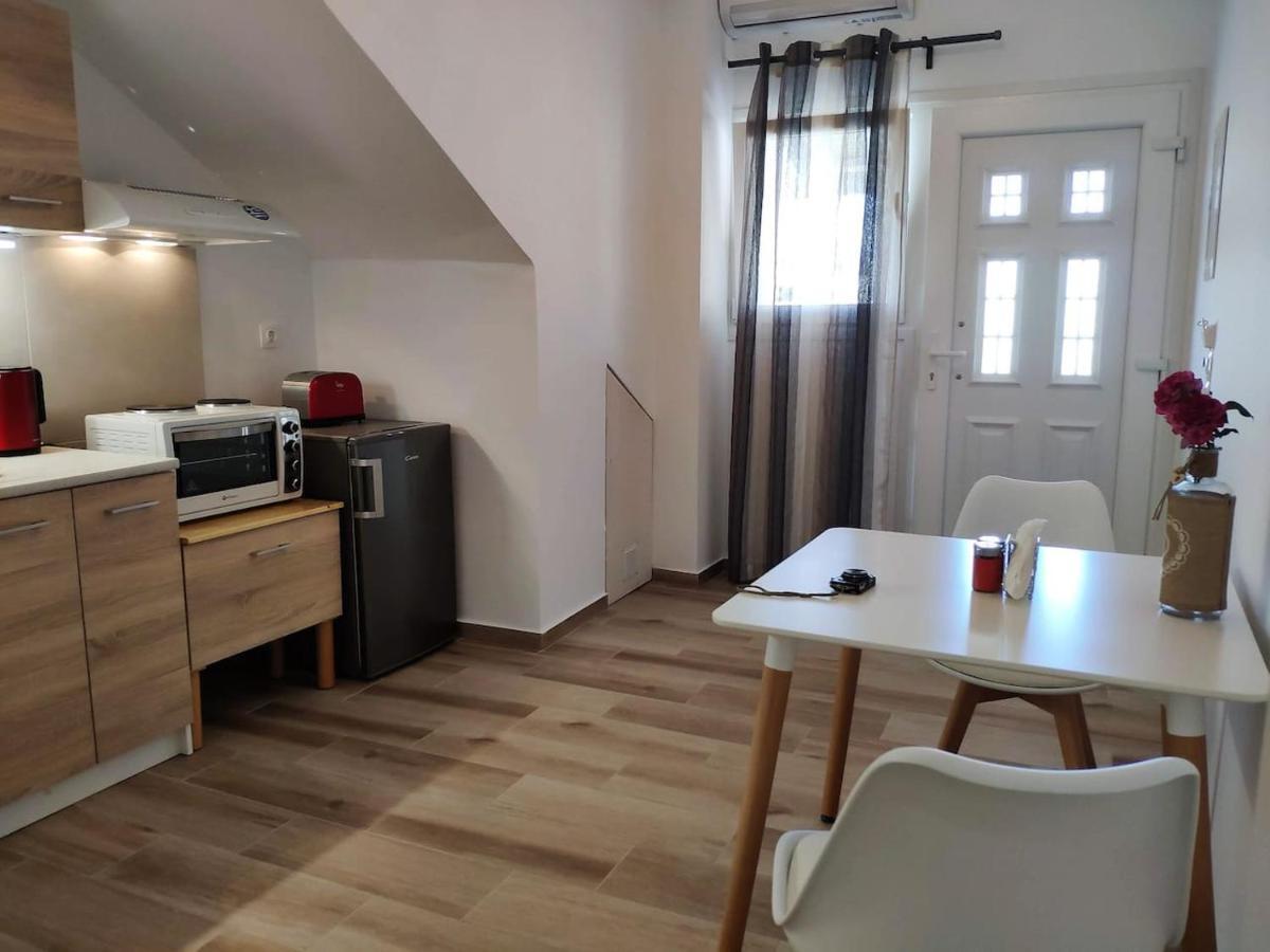 Neva Apartments By The Beach Makrýgialos 外观 照片